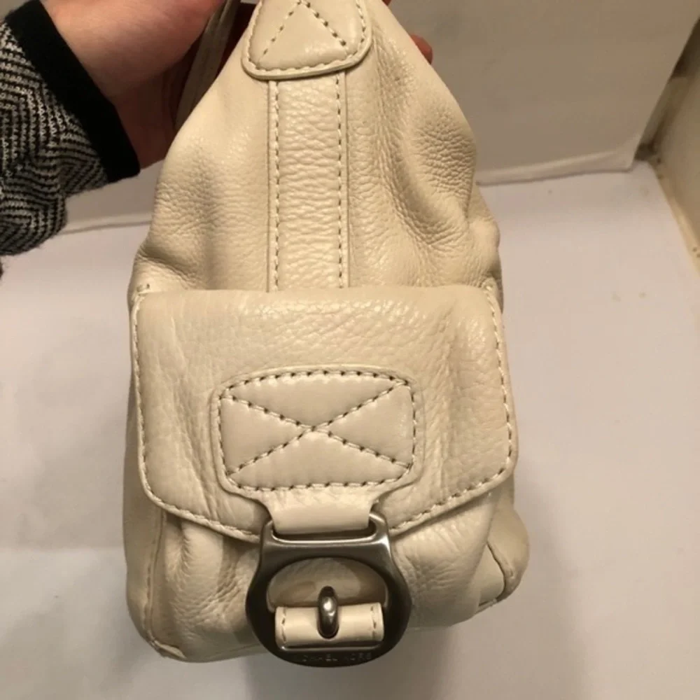 Michael kors cream pebbled leather hobo bag